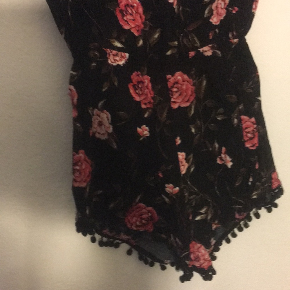 Romper - Picture 3 of 4